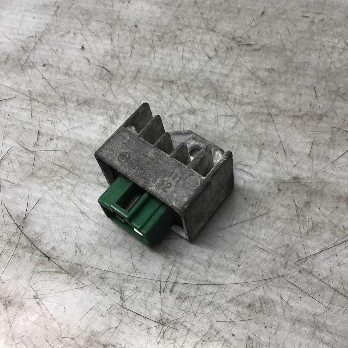 C04-39 スズキ レッツ2 CA1PA レギュレーター 動作確認済み 純正部品拍卖