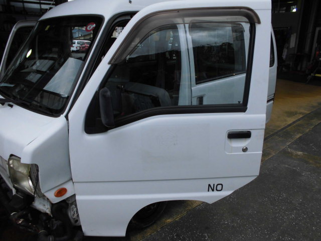 H19 スバル サンバーV TV1 左 フロント ドア 59M シロ 中古品拍卖
