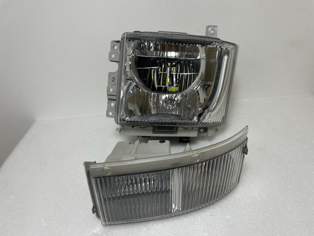 ☆ いすゞ ギガ GIGA エルフ フォワード LED ヘッドライト ウインカー 左 ☆3905拍卖
