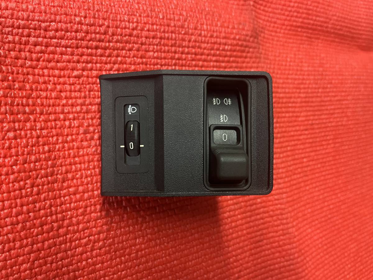 送料無料 BMW E34 フォグライトスイッチ ヘッドライト光軸アジャスター 8110498 1384007 61318351268 中古拍卖