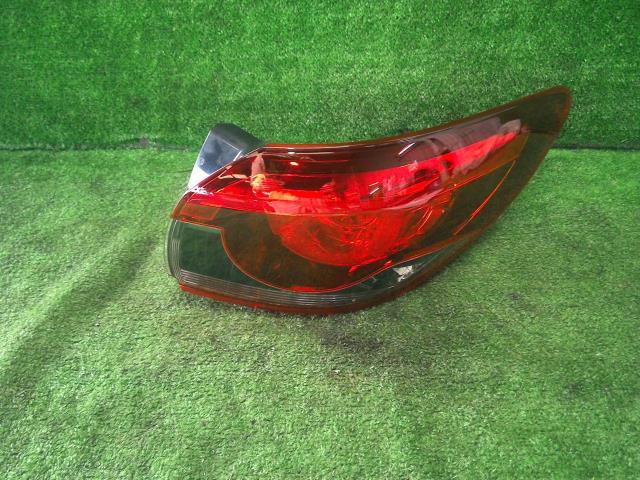 アテンザ LDA-GJ2AW 右テールランプ XD プロアクティブ 4WD 42M拍卖