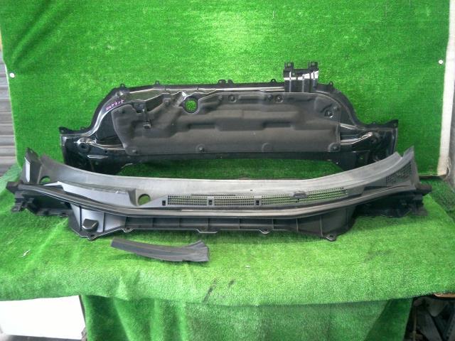 エルグランド DBA-TE52 カウルトップパネル 250ハイウェイスター 8人 GAE 66315-1JB0A拍卖