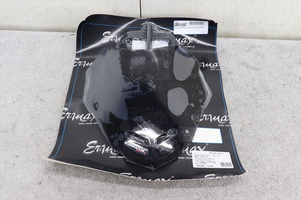 318788 MT-09 17年~ ERMAX アルマックス ブルズタイプスクリーン スモークスクリーン メーターバイザー 未使用品拍卖
