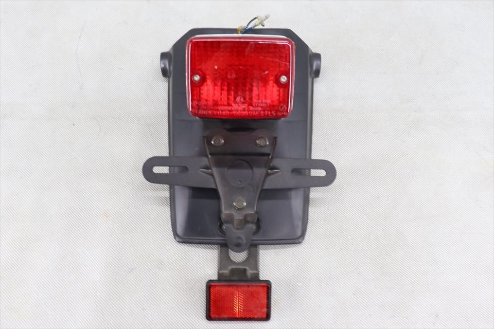 323303 TW200 純正 リアフェンダー テールランプ拍卖