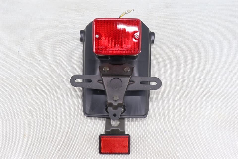 323304 TW200 純正 リアフェンダー テールランプ拍卖