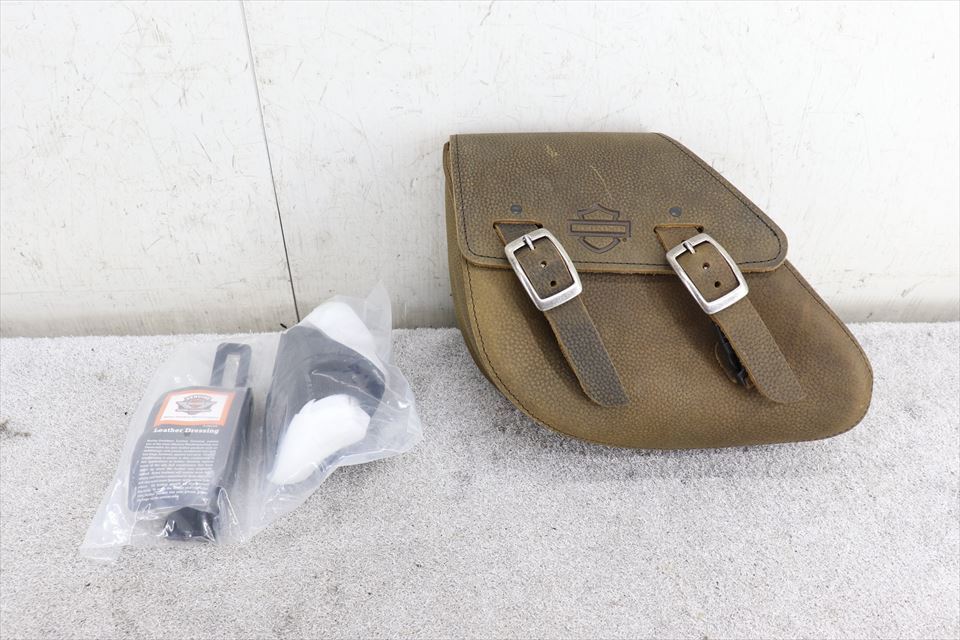 320642 ハーレー ダイナ 06年~ 純正オプション レザーサドルバッグ スイングアームバッグ 90200571 未使用品拍卖