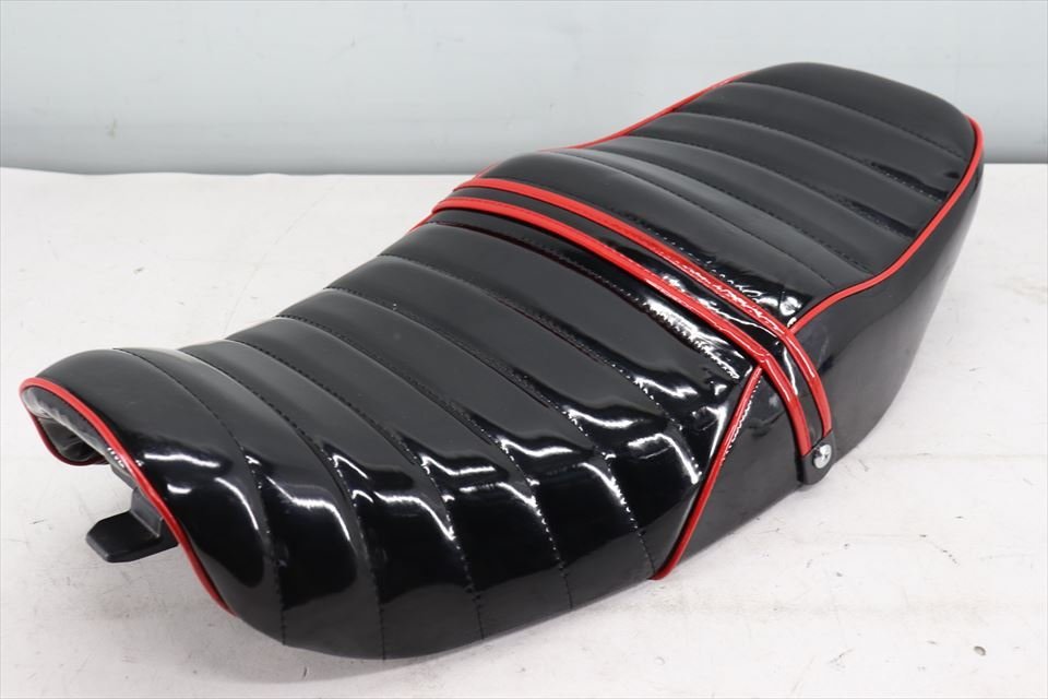 324738 ゼファー400 93~95年 タックロールシート 張替 エナメル アンコ抜き 段シート 3段シート拍卖