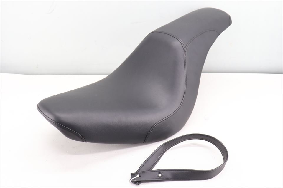 324226 ハーレー ソフテイル 00~17年 純正オプション バッドランダーシート ダブルシート カスタムシート拍卖