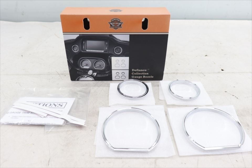 325336 ハーレー ツーリング 14年~ 純正オプション Defiance メーターベゼル ゲージベゼル 61400359 未使用品拍卖