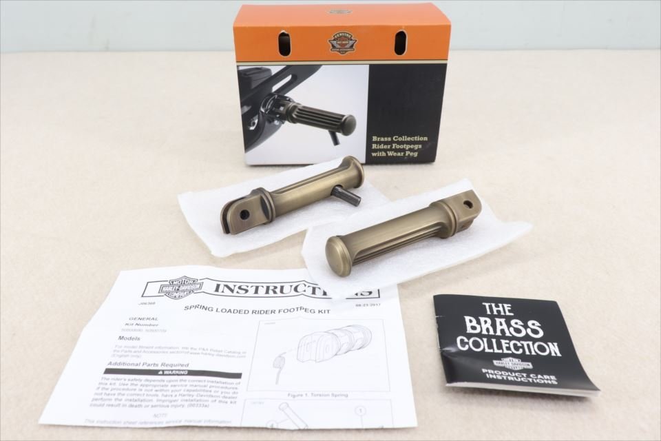 325504 ハーレー ソフテイル 18年~ M8 純正オプション ブラスコレクション ライダーフットペグ ステップ 50500690 未使用品拍卖