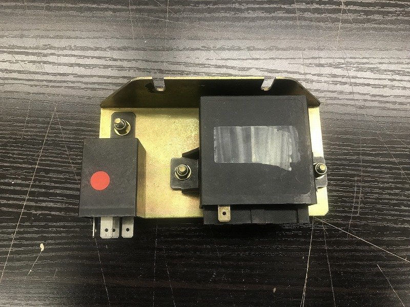 【FERRARI】 フェラーリ F355 ウィンドシールド ワイパー モーター インターミッター &インナー ライト タイマー(中古)拍卖