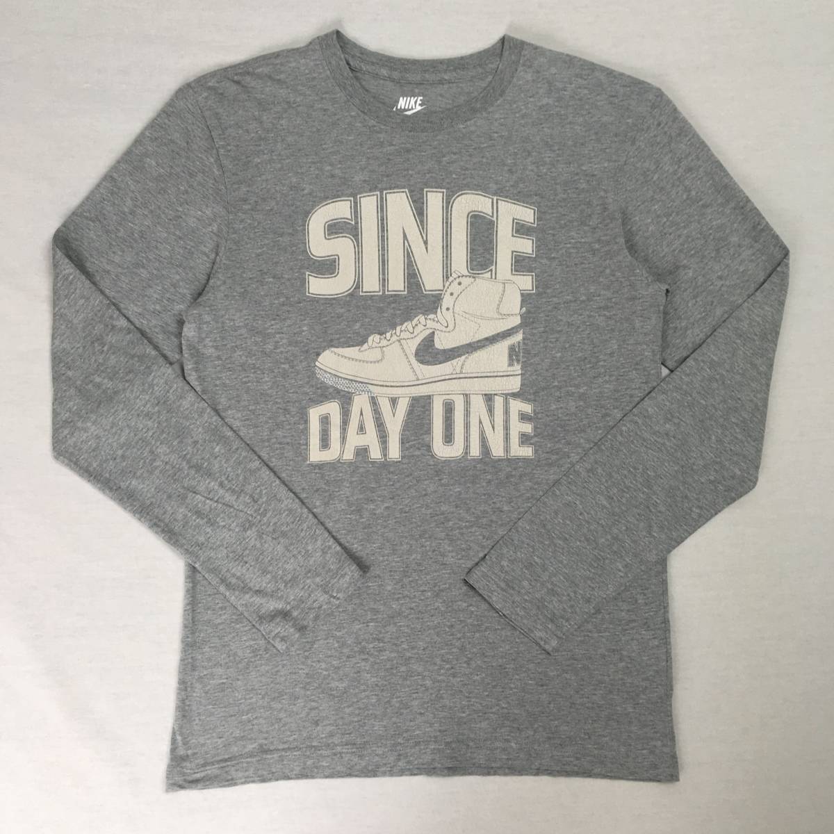 NIKE ナイキ ロングTシャツ ターミネーター SINCE DAY ONE プリント グレー Mサイズ ロンT拍卖