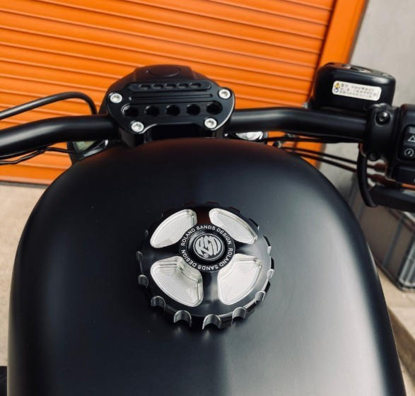 B001:モーターサイクル 燃料 ガスタンク キャップ ハーレー cnc883xl 1200 sportst拍卖