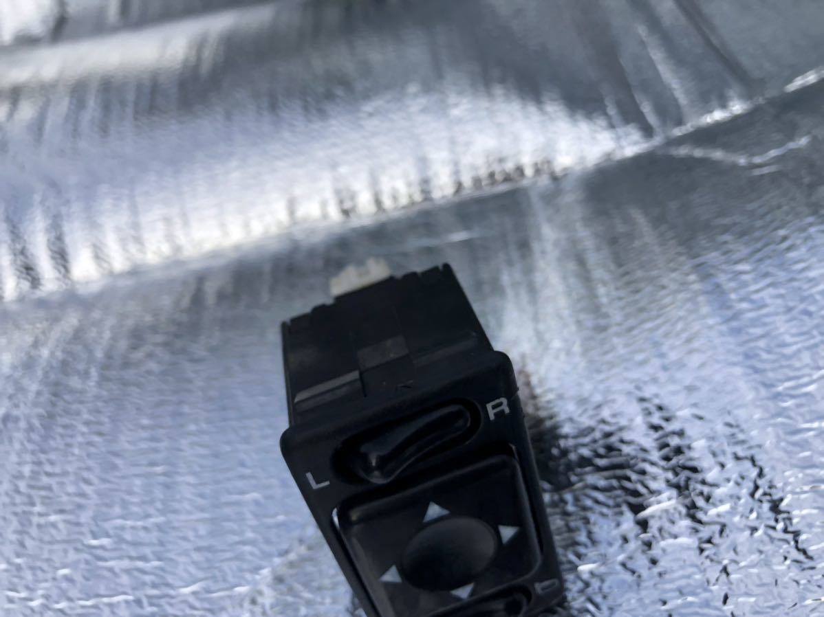 09 スバル インプレッサ 自動 ドアミラー サイドミラー スイッチ拍卖