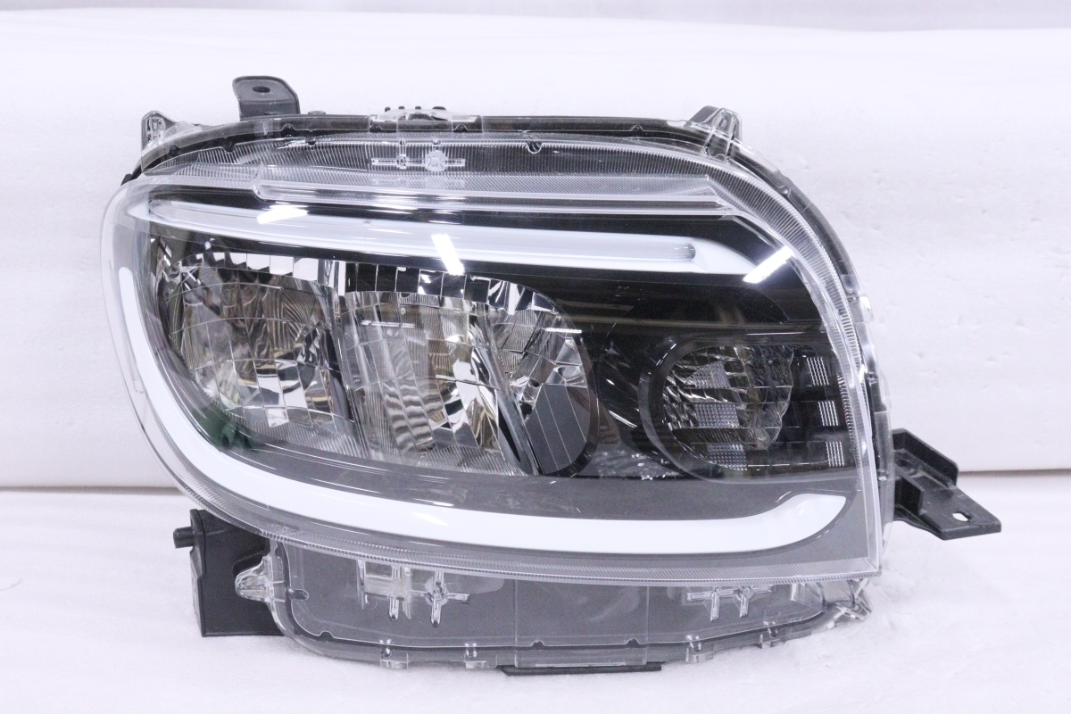 18-1063★【値下】美品★LED LA650S タント★右ヘッドライト KOITO 100-69074 ブラック LA660S 純正★ダイハツ (UK)拍卖