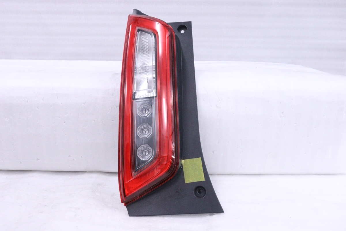 21-1713★【値下】美品★LED JH3 N-WGN★左テールライト STANLEY W4841 打刻:N JH4 純正★ホンダ (KK)拍卖