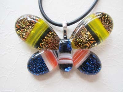 グリッターバタフライペンダント ランプワーク拍卖