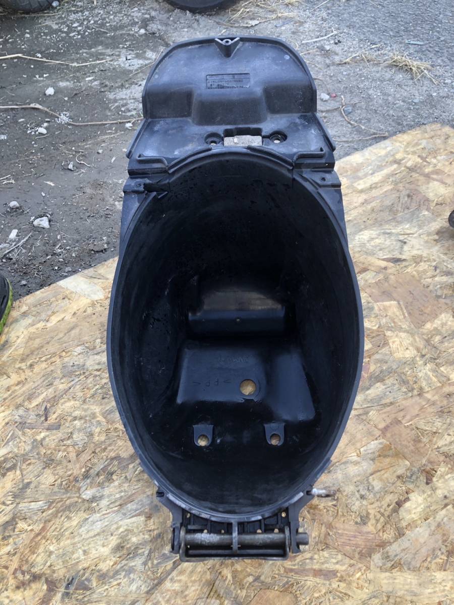 【49653】 アクシス50 3VP (660番台~) メットインボックス トランク拍卖