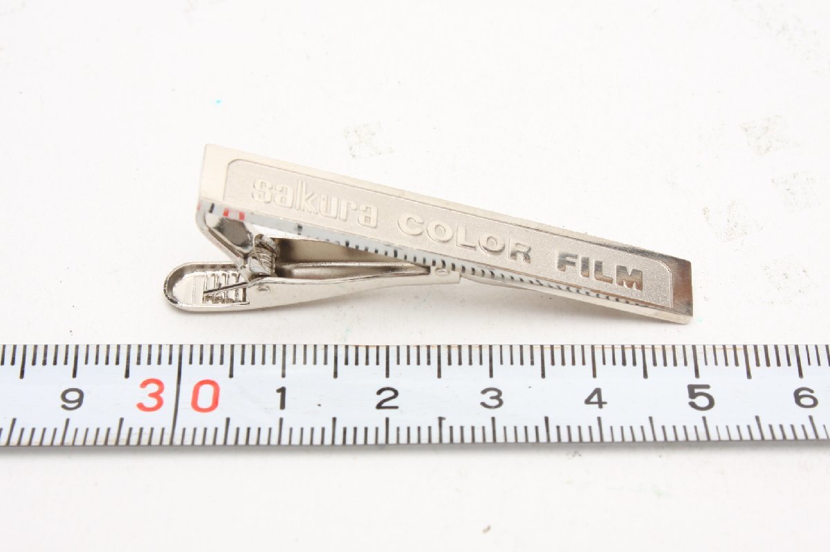 ※ 非売品 美品 ノベルティー Konica コニカ サクラカラー コニカ ネクタイピン 小西六 COLOR FILM 4451L3拍卖