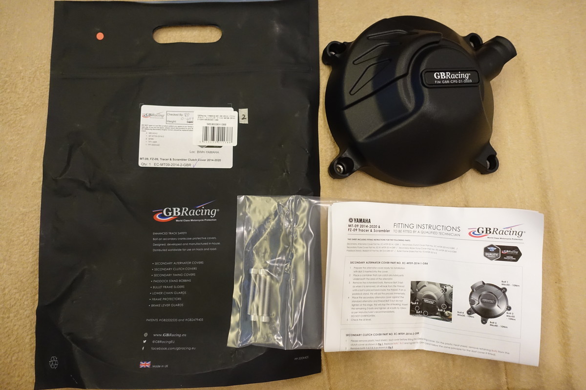 GB Racing XSR900 (15-20), MT-09/Tracer/Scrambler/FZ-09 (14-20) クラッチカバー エンジンガード 定価20,350円 EC-MT09-2014-2-GBR 2拍卖