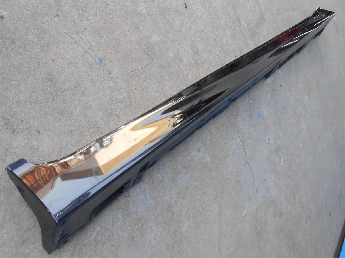 T ZGE20G ZGE21G ZGE25G ウィッシュ 純正 サイドステップ 右 76901-68050拍卖