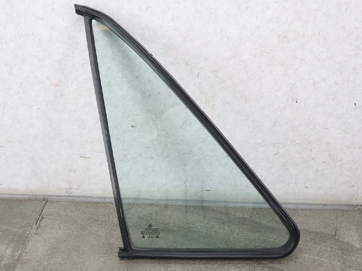 フォルクスワーゲン ゴルフ カブリオ 152HK 右 ドア 三角ガラス (固定式 ) ※ ゴムモール付拍卖