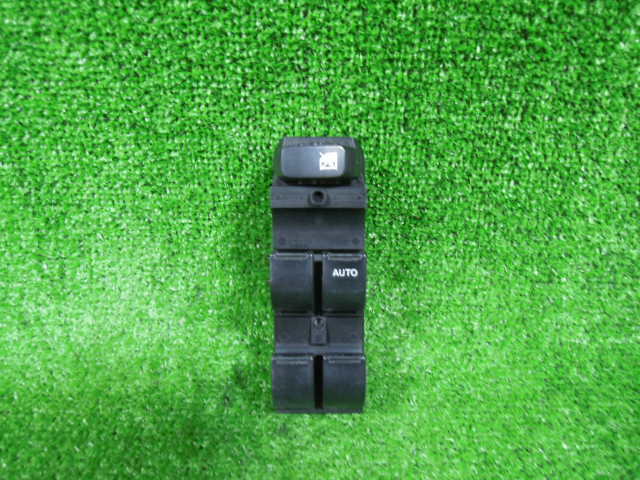 マツダ AZワゴン MJ23S パワーウィンドウスイッチ 中古 YG0 82K20 18ピン A2175拍卖