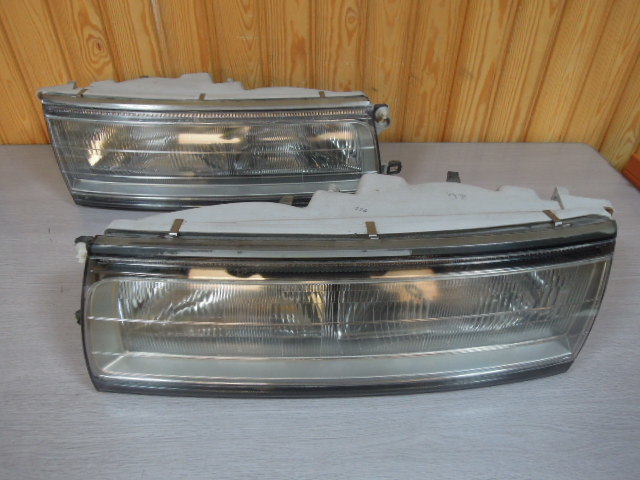 トヨタ マスターエースサーフ CR30 ヘッドライト 左右 セット 中古 KOITO 28-32 L/R スーパーツーリング リペア前提で A2184拍卖