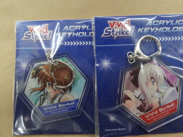 ViVid Strike! アクリルキーホルダー フーカ・レヴェントン リンネ・ベルリネッタ拍卖