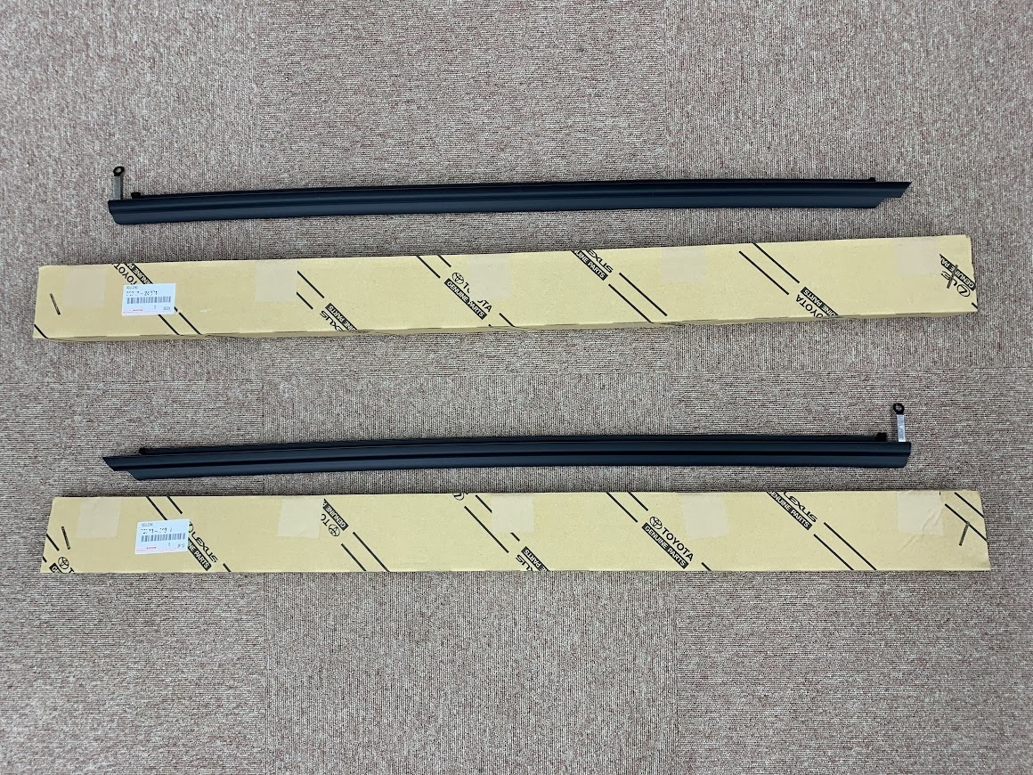 【未使用 純正品】レクサス UZZ40 ソアラ SC430 フロント 水切りモール ドアベルトモール ドアモール 左右セット TOYOTA LEXUS SOARER拍卖