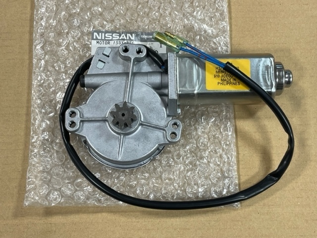 【新品/未使用】日産 純正 A31 セフィーロ フロントドア パワーウインドウ モーター ASSY 右 運転席側 RH NISSAN CA31 LA31 希少拍卖