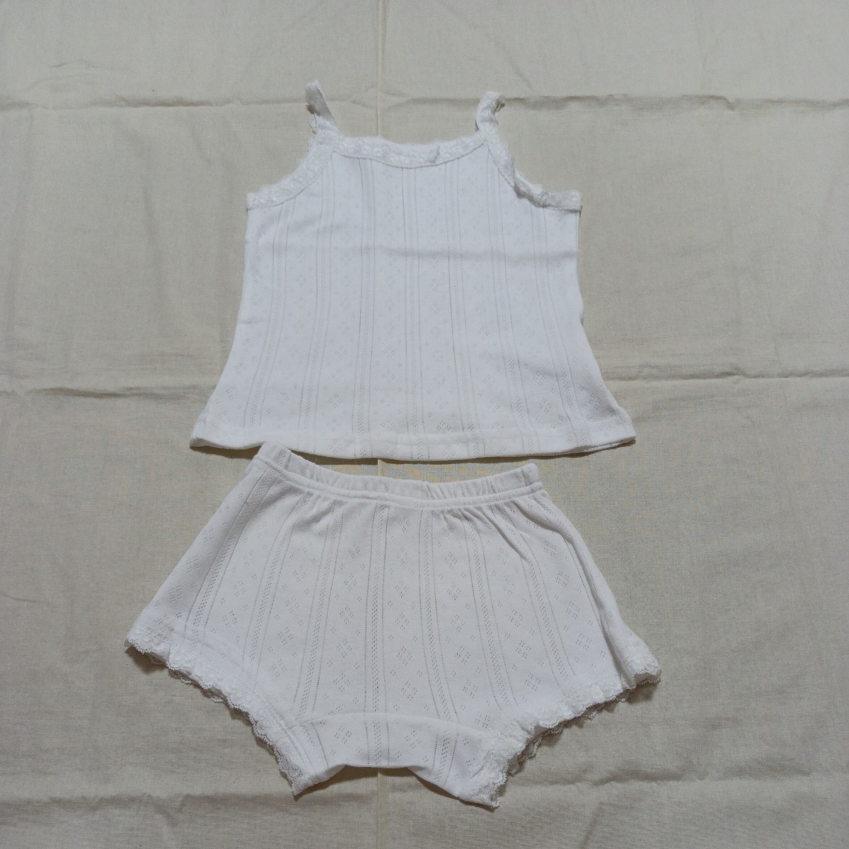 【未使用】【在庫処分】ベビー 赤ちゃん 子供 女の子 90 セットアップ ノースリーブ パンツ キャミソール 無地 部屋着 室内着 (w19087)拍卖