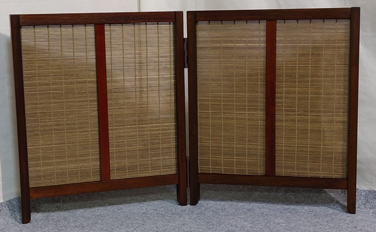 ミニスクリーン 2枚式ミニ屏風 折り畳み式ミニ屏風 緑茶色木簾使用ミニ衝立 観葉植物等引き立て役屏風拍卖