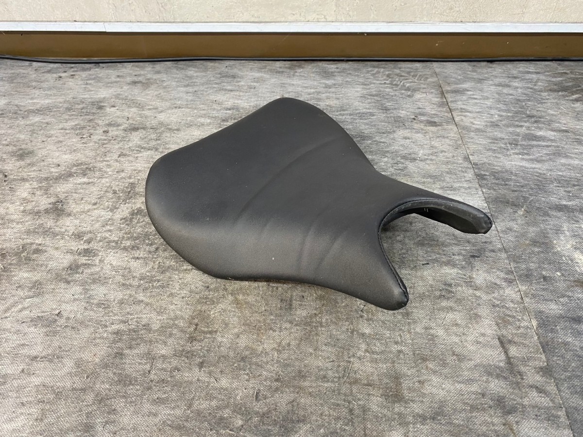 スズキ GSX R125 DL32D メインシート シート 23年登録車 SUZUKI 純正 部品 パーツ拍卖