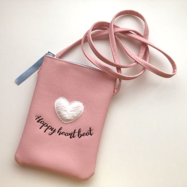 ポシェット ショルダーバッグ ピンク ハート ゆめかわ スマートフォン収納可能サイズ拍卖