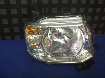 #1249 H82W ekワゴン 右ヘッドライト ハロゲン 電動レベライザー付★拍卖