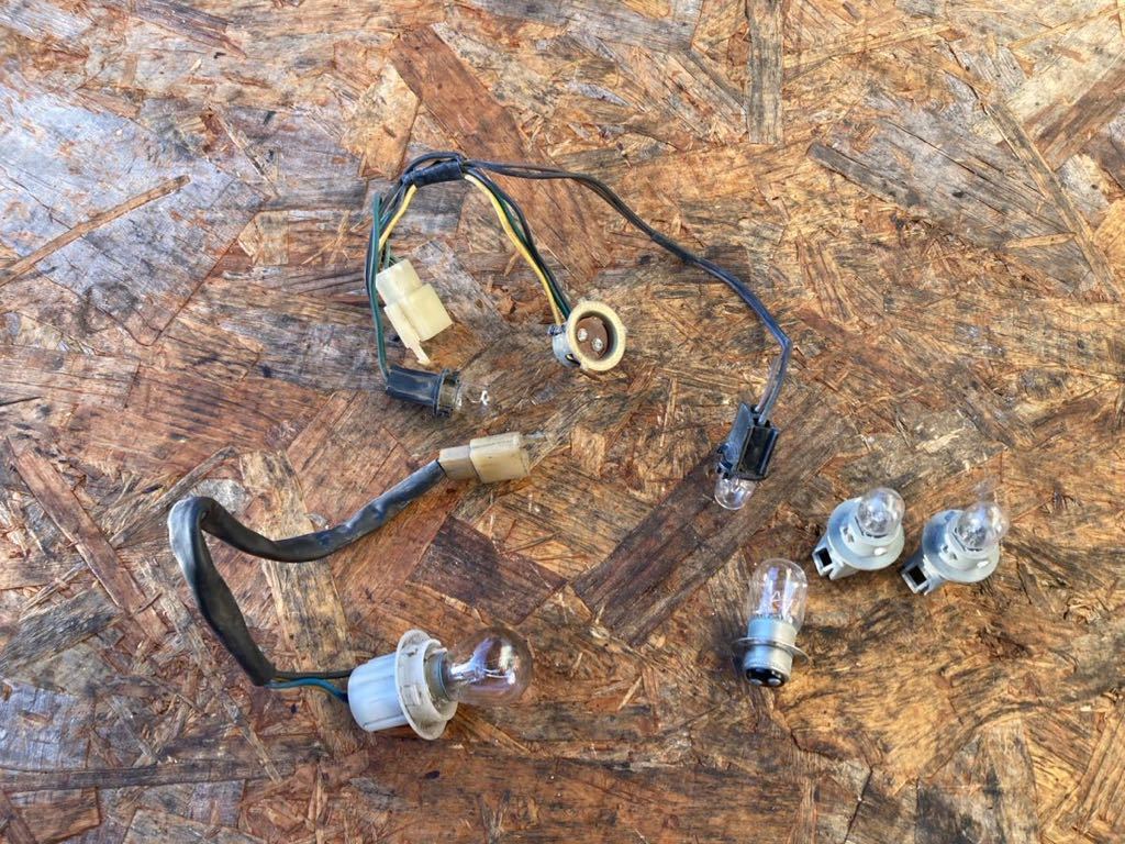 【2508】 アクシス50 3VP ライト ソケット 電球 フロント リア ウインカー拍卖