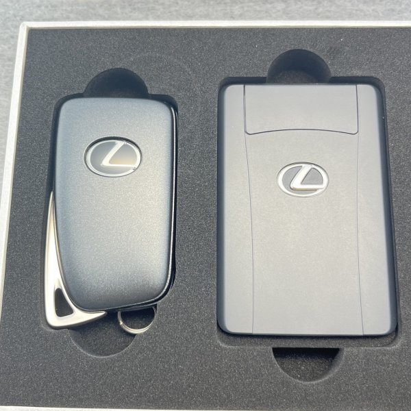 初期化済 レクサス スマートキー カードキー RX  3ボタン パワーバックドア 《別途キーカットも可》231451-0010 007-AC0147 14FAD 拍卖