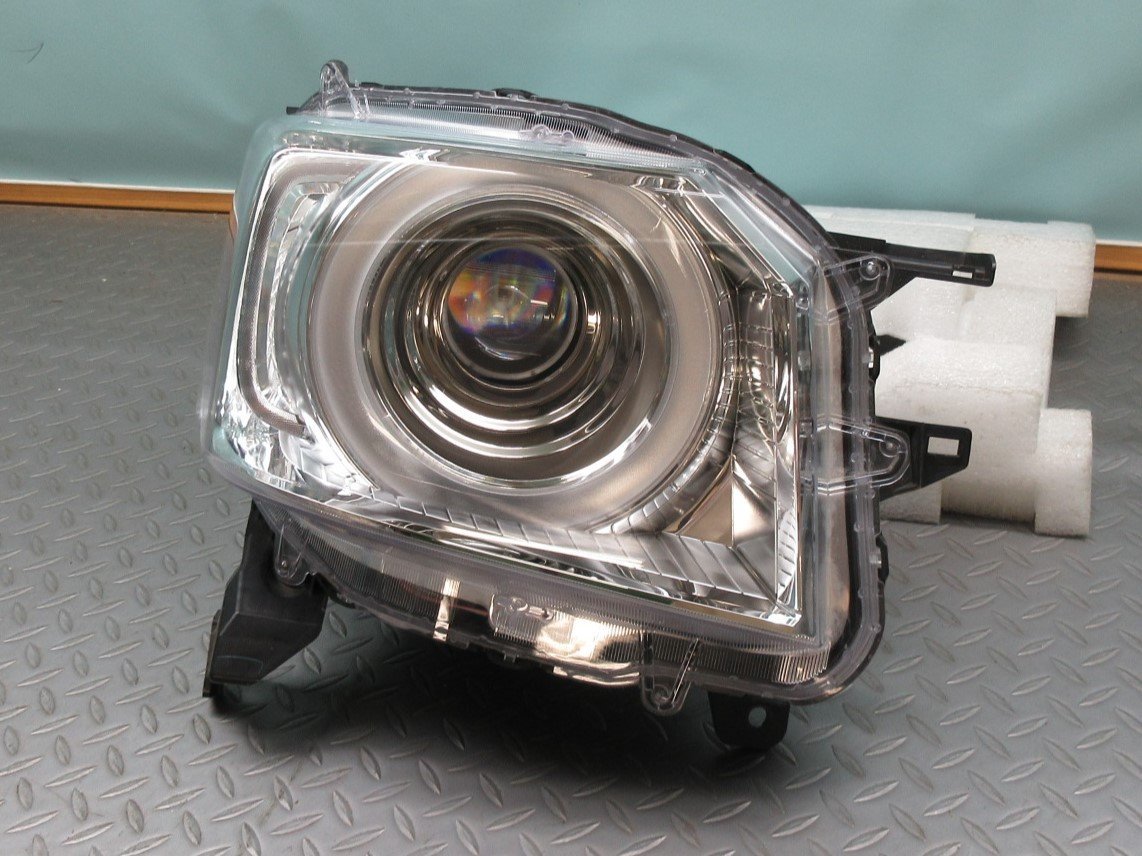 ◆ JF3 JF4 エヌボックス N-BOX 純正 右ヘッドライト LED 33100-TTA-N01 W3105拍卖