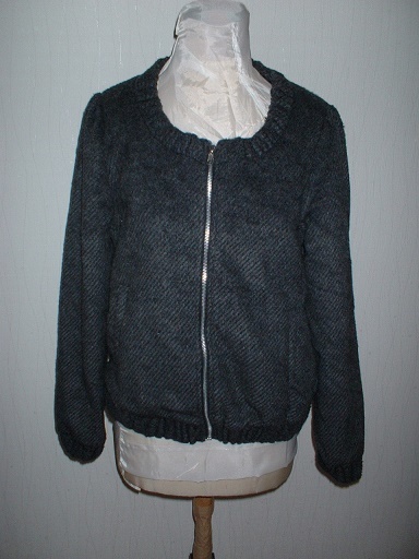A⑥ 美品☆即買♪キューティブロンド 黒ジップアップブルゾン ステキなブラックジャンバー拍卖