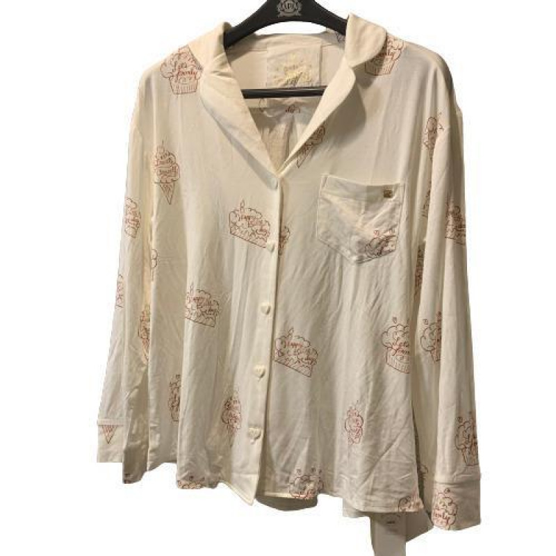 新品 カップケーキ トップス ソフトクリーム オフホワイト拍卖