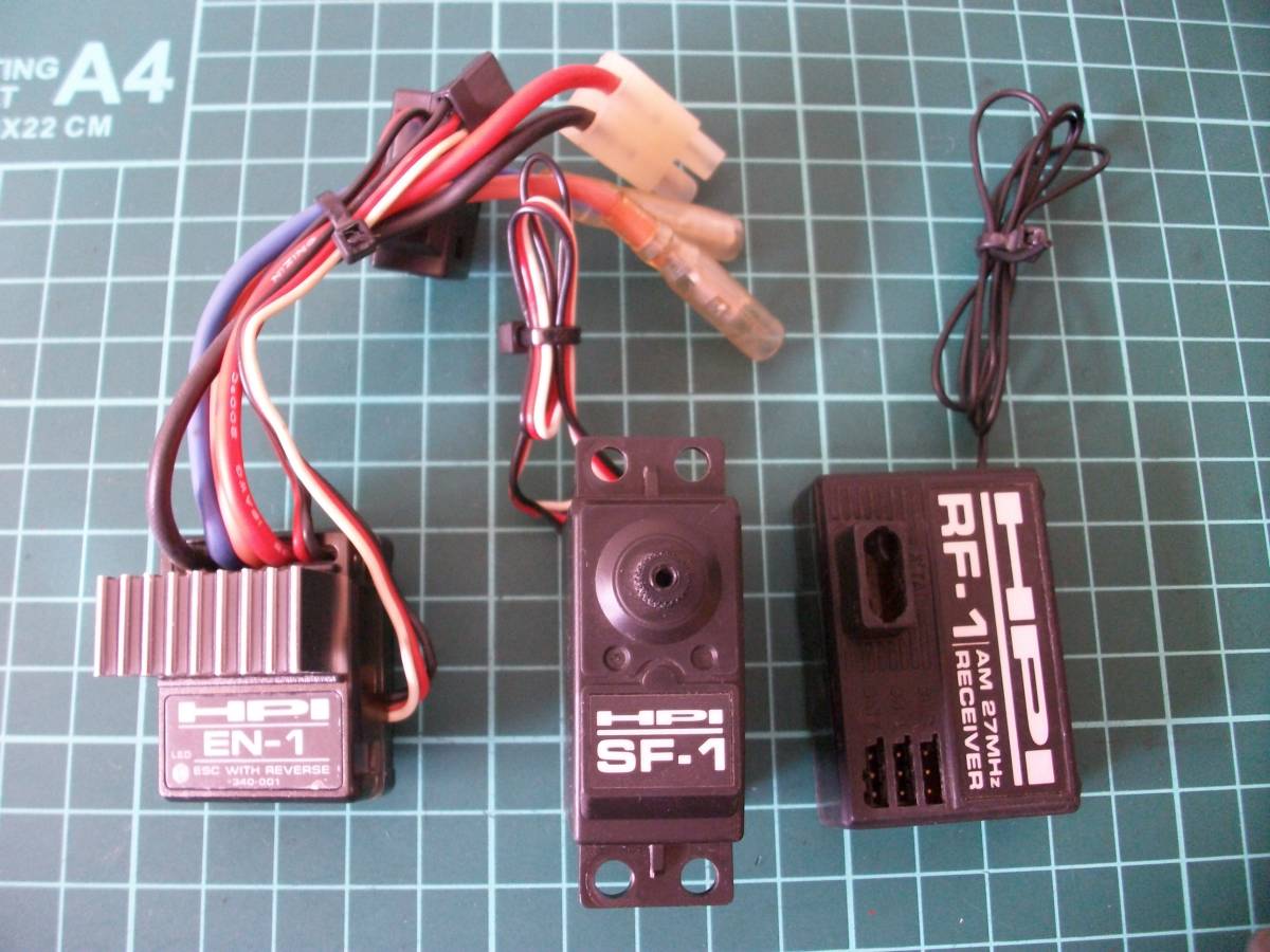 【激安目玉商品】HPI アンプ(EN-1)サーボセット クリスタル無 簡易通電動作確認済 一応ジャンク扱 レターパック送料一律!!拍卖