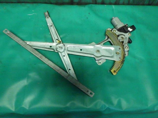 オッティ DBA-H91W 右フロントドアレギュレーターモーター 236707拍卖