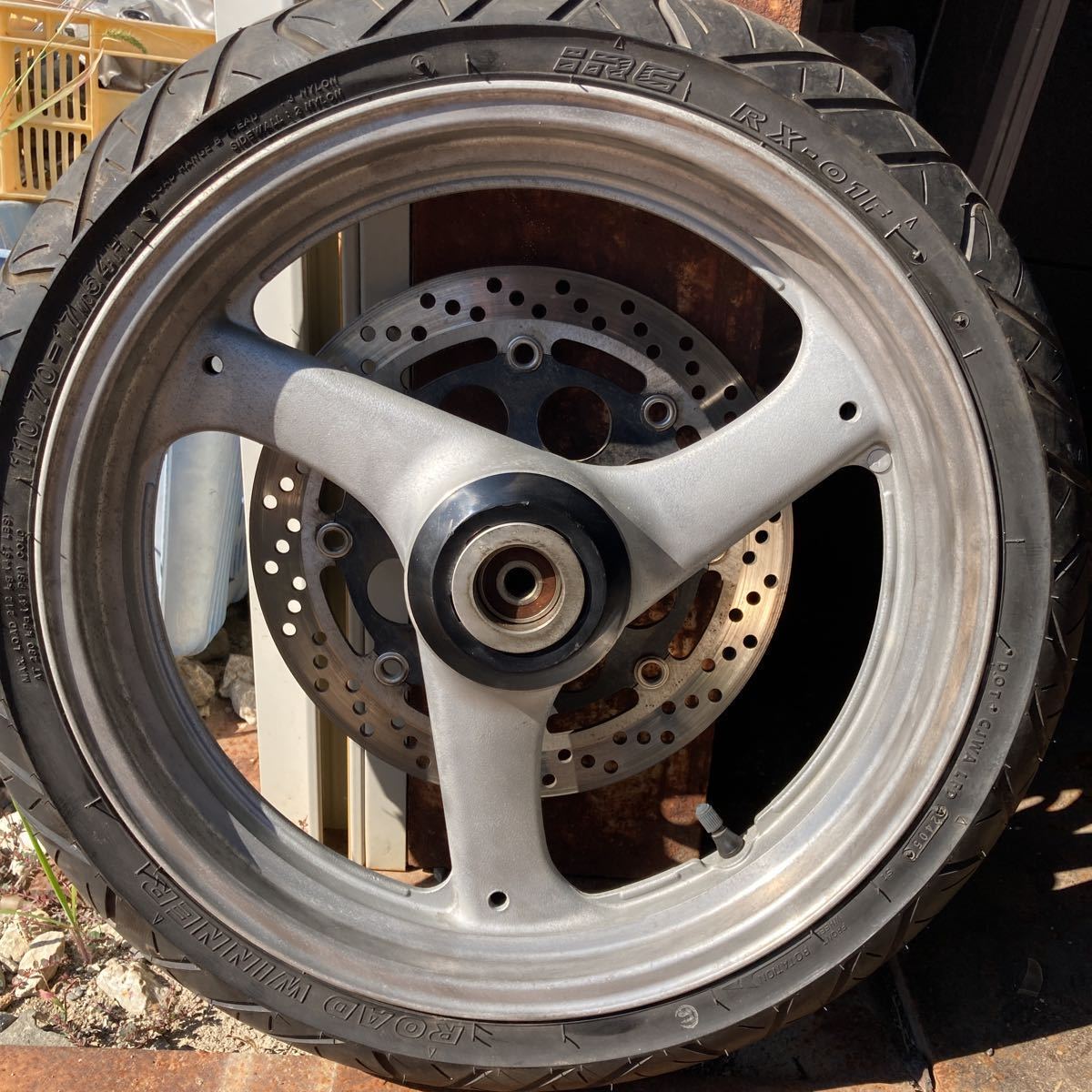 GJ76A-104... GSX250 カタナ フロントホイール J17xMT3.00拍卖