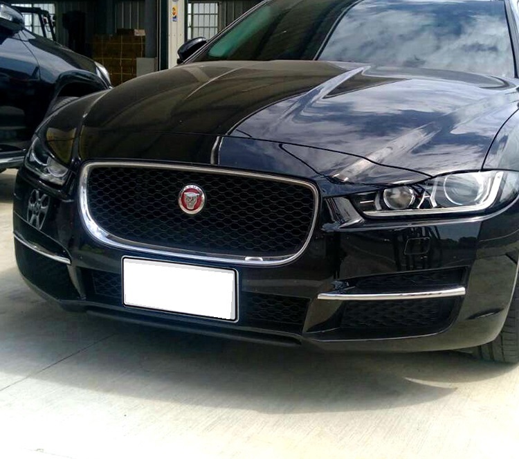 ジャガー メッキ フロントバンパー ガーニッシュ XE SE ピュア プレステージ拍卖