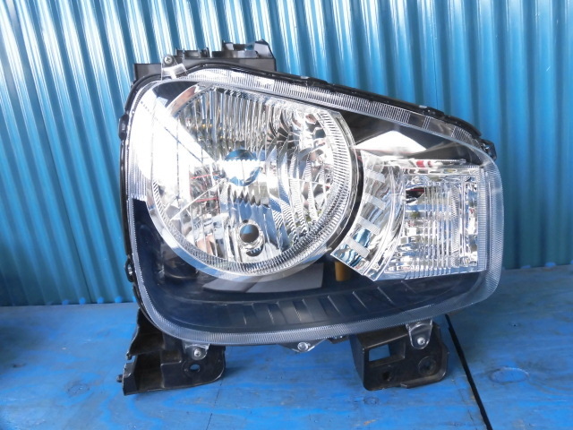 スズキ アルト HA36S ヘッドライト 右 Z470拍卖