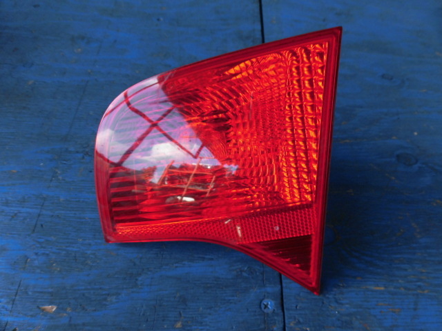アウディ A4 8E テールライト 右 Z476拍卖