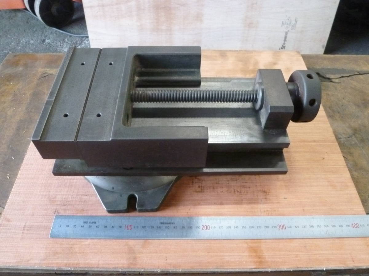 ◇回転台付彫刻バイス (SP2341) ◇拍卖