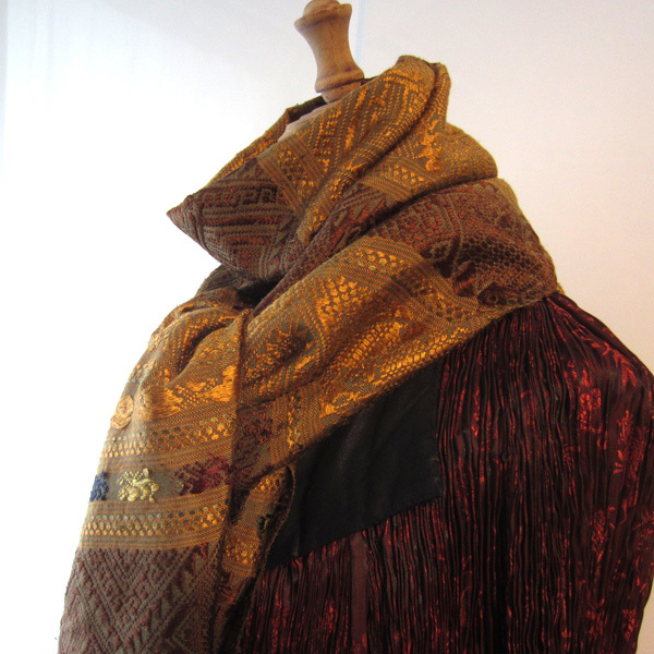 美品 ラオスの浮き織り シルクストール タペストリー拍卖