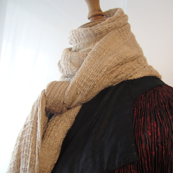 美品 肌触りの良いストール ベージュ拍卖